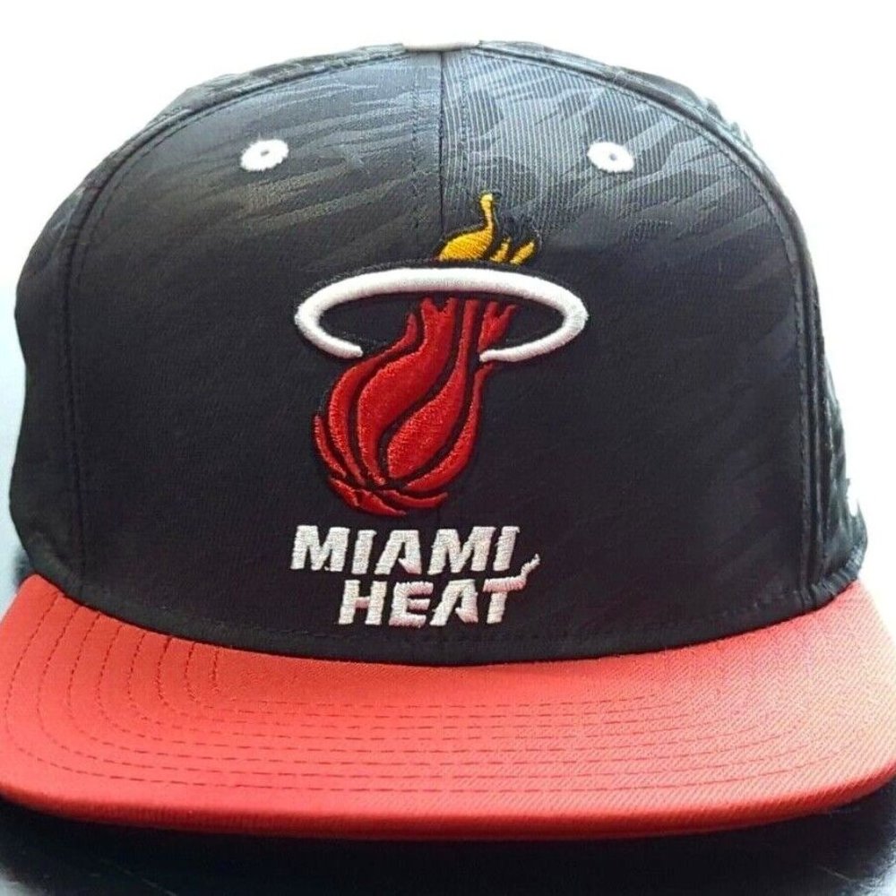 Vintage NBA Snap Back Miami Heat Adidas Hat / Cap - Mint Condition